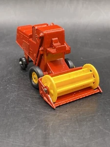 1967 Matchbox Lesney COMBINE HARVESTER 65-C Vintage Collectible Red Toy - Picture 1 of 7