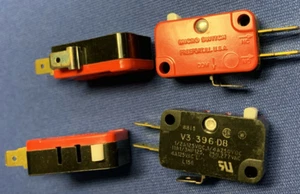 MICRO INTERRUPTOR V3-396-D8 SERIE V3 MONTAJE CHASIS PALANCA ÚLTIMOS RARO NUEVO! QTY-1 - Imagen 1 de 1