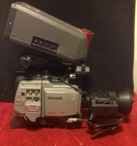 Panasonic F250B WV-F250B con monitor di visione Fujinon S12x7.5BRM-24 1:1.4/7.5-90mm - Foto 1 di 12