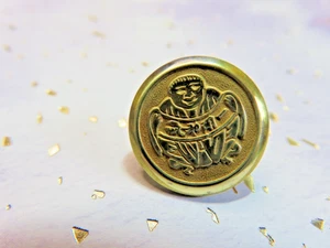 Vintage BUTTON* Small metal pictorial Asian figure (approx. 5/8")  *O8 - Picture 1 of 3