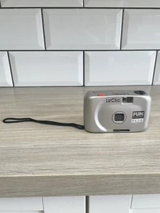 LeClic Silver Fun Shooter FS30 Point And Shoot 35mm Camera - Picture 1 of 4