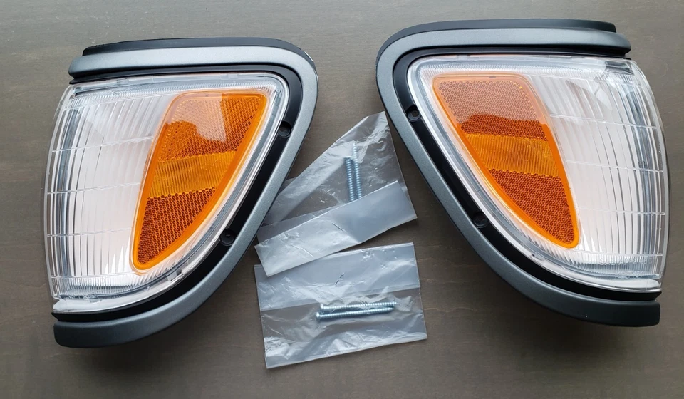 Eagle Eye TY548-B00DL and TY548-B00DR for Toyota Tacoma Foto 1 de 4