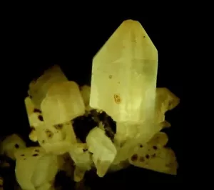 CERUSSITE nice lustrous crystals ! LW FLUORESCENT - Morocco Mibladen /pl097 - Picture 1 of 24