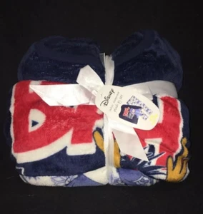 Disney's Bah Hum Bug Plush Soft Pajama Set Womens PJ's Set L 12-14 - Picture 1 of 2