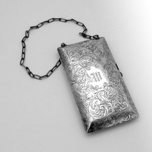 bolsa with initials engraved