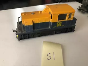 RSO Santa Fe 332 Switching Locomotive HO Model Train - Picture 1 of 2