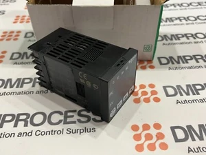 Schneider REG48PUNL1LHU ZELIO 006151 Electric PID Temperature Controller 48X48 - Picture 1 of 3