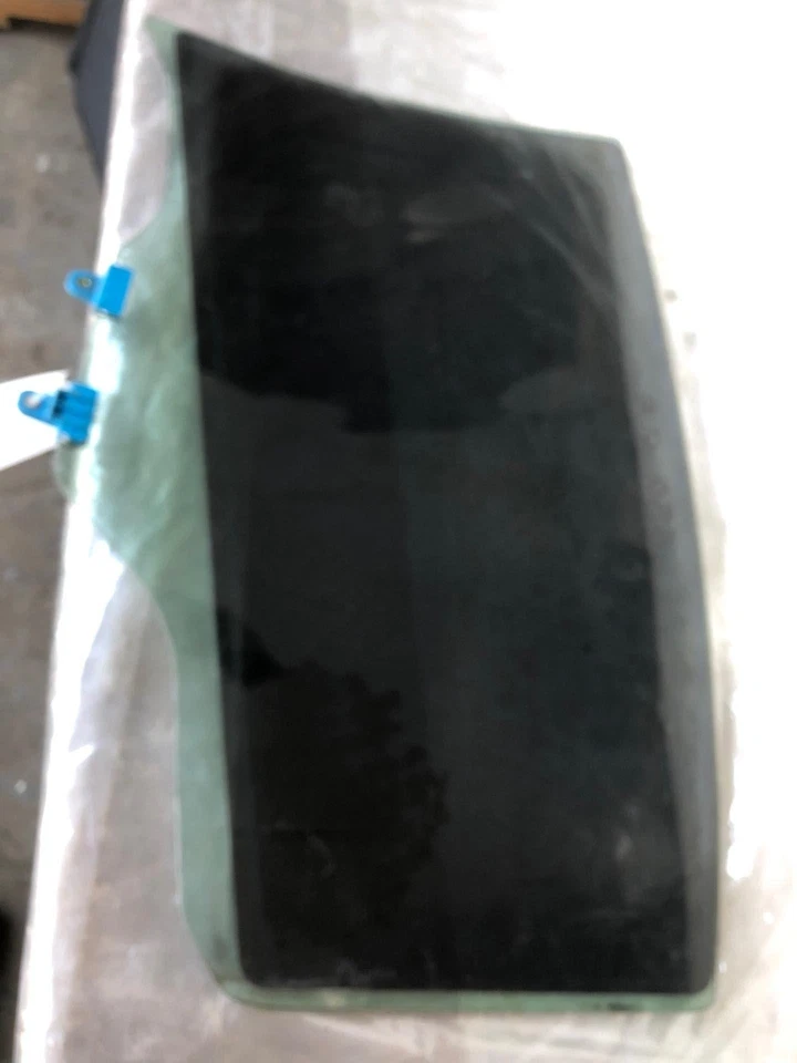 2005 Nissan Altima 2.5 S porta traseira janela de vidro com tom de privacidade lateral do passageiro - Imagem 1 de 4