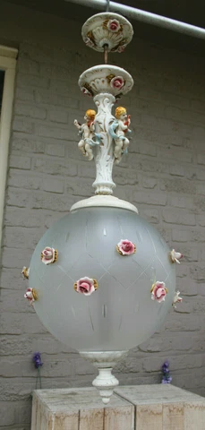 Vintage italian capodimonte faience porcelain putti glass globe roses chandelier Cover