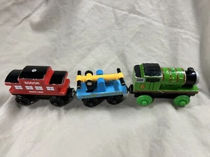 Thomas Tank Engine Holzeisenbahn Zug Holz 3 Stück Percy, Handwagen, Begleitwagen - Bild 1 von 8
