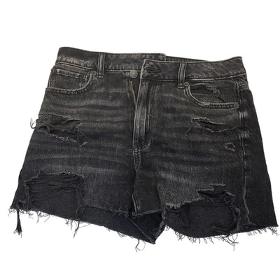 Pantalones cortos de mezclilla negros desgastados de tiro alto American Eagle talla 2 dobladillo deshilachado Foto 1 de 4