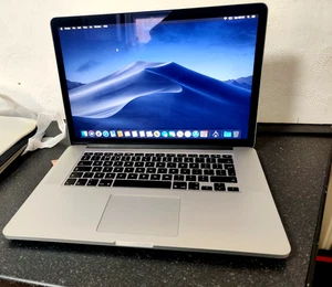 Apple MacBook Pro Retina 15.4" Mid 2015 2.8Ghz 16GB RAM | 500GB SSD | AMD Radeon - Picture 1 of 5