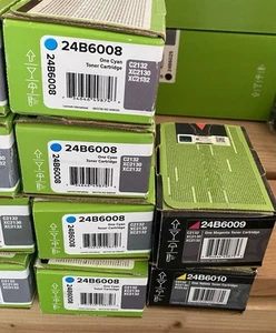 GENUINE LEXMARK YELLOW TONER CARTRIDGE 24B6010 FACTORY SEALED C2132 XC2130 - Afbeelding 1 van 2