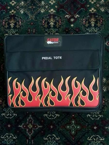 Gator Guitar Pedal Board With Rare Flame Case 18”x14” - Picture 1 of 3