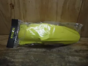 M15 RM125 RM250 Rear Fender Plastics Yellow 2001 2002 2003 2004 2005 2006 - 2008 - Picture 1 of 3