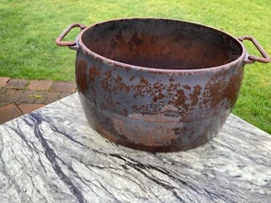 Vintage Holcroft cast iron swing handled 40 Pint cooking ('Gypsy') Pot - Picture 1 of 3