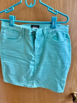 Women's Venus Color Mini Jean/Denim Skirt Size:  10 - Image 1 of 3