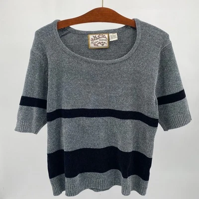 Suéter feminino Heirloom Collectibles XL macio manga curta listrado cinza - Imagem 1 de 4