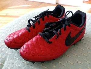 Nike Boys Junior Red Learher Football Boots Size 4 Narrow - Picture 1 of 8
