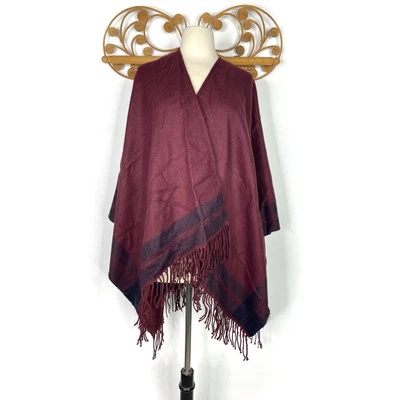 Chal Uniqlo granate sistema operativo Foto 1 de 4