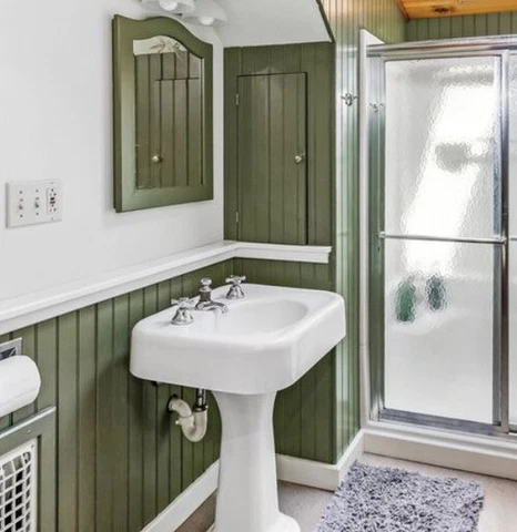 1936 Standard Cast Iron Pedestal Bathroom Sink w/ Faucet & Hardware Cover