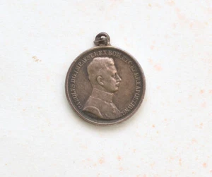 Austria KUK Miniatura Orden Emperador Carlos Plata Medalla de Valor 1. Clase - Imagen 1 de 4