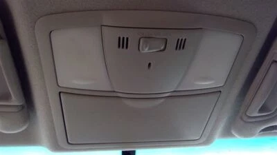 Consola techo delantero sin techo corredizo platino se adapta a 15-17 QUEST 447947 Foto 1 de 4