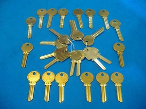 LOT OF 28 KEY BLANKS FIT MEDECO LOCKS NICKEL SILVER & BRASS - Picture 1 of 11