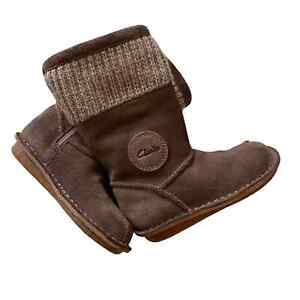 Clarks Girl’s Brown Suede Calf Length Boots Tan Knit Trim Girl's Size 7