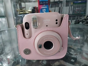 Fujifilm Instax Mini 11 Instant Film Camera - Pink W/ Camera Case - Picture 1 of 18