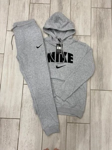 Nuevo con etiquetas Conjunto de Chándales Completo Nike Para Hombre Sudadera con Capucha con Pantalón Color Gris Talla M-XXL - Imagen 1 de 11