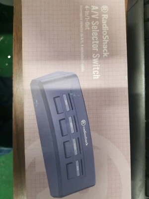 Radio Shack 15-313 S Video Composite A/V 4 in 1 out Video Selector Switch New - Image 1 of 2