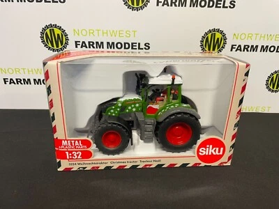 SIKU 3224 1:32 SCALE FENDT 728 CHRISTMAS TRACTOR - Image 1 of 3