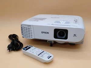 Epson PowerLite 970 3LCD Projector 4000 Lumen ANSI HD 1080p H865A (1649 Hours) ✔ - Picture 1 of 12