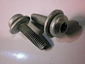 DYG000030 Torx Head Screw M8x30 Instrument Panel Range Rover Sport Discovery 3 4 - Picture 1 of 5