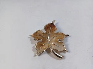 Vintage signed EMMONS Maple Leaf Pin Brooch Gold Tone Fall Autumn - Picture 1 of 6