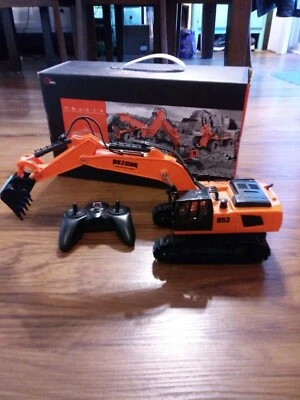 BEZGAR Remote Control Construction Excavator Toy, 9 Channel RC Excavator Toys - Image 1 of 4