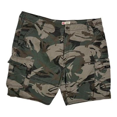 Wrangler Shorts Mens 42 Green Camo Ripstop Cargo Stretch 10 Inseam Utility - Image 1 of 4