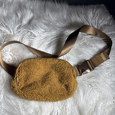 Lululemon Everywhere Belt Bag Fleece Sherpa Brown Gold 1L Crossbody Waist Pack - Image 1 of 4