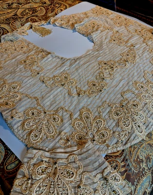 ANTIGUA CAPA Y PUÑOS CON CUENTAS EXTRAVAGANTES RUGIENTES DE LOS AÑOS 20 - CALIDAD MUSEO, PONIBLES Foto 1 de 4