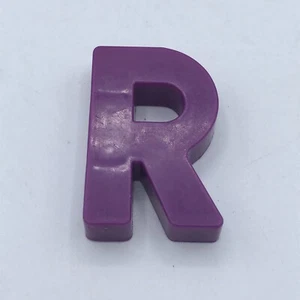 De Colección Años 70 Fisher Price Imán Letra R Púrpura Días Escolares Escritorio Repuesto #176 - Imagen 1 de 3