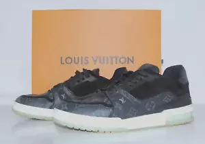 Used - Louis Vuitton Classic LV Trainer Sneaker Size 8.5 - US10 - Picture 1 of 7