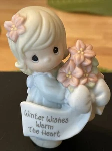 Precious Moments 2000 Winter Wishes Warm the Heart 184241 Little Girl w/ Flowers - Picture 1 of 7