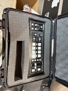 Edirol V1HD in roadcase - Picture 1 of 2