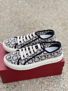 Las mejores ofertas en Tenis atléticas negras Salvatore Ferragamo para  Mujeres | eBay
