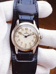 1942 OMEGA MILITARY Cal R17.8 S/C MECHANICAL MEN'S WRIST WATCH SWISS MADE - RUNS - Picture 1 of 12