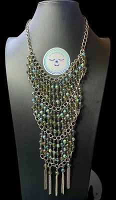 Collar Coldwater Creek AB Cristales Capas Babero Declaración 32" Tono Plateado En muy buen estado Foto 1 de 4