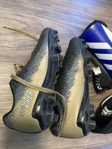 DSG Speed Viper Soccer Cleats Kids Size 12K Black And Gold W/guards, Socks - Picture 1 of 6