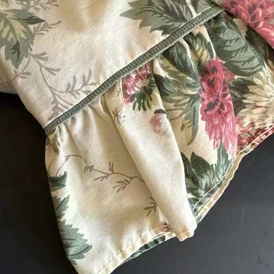 "Sábana plana completa Waverly Garden Room con volantes florales 78x100"" mezcla de algodón de colección" Foto 1 de 4