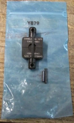 NUEVO Troquel de crimpado Daniels Manufacturing DMC Y879 para marco de herramientas HX4 Foto 1 de 4